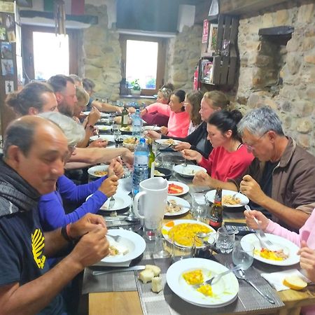 Albergue El Castillo Villafranca Del Bierzo Bagian luar foto