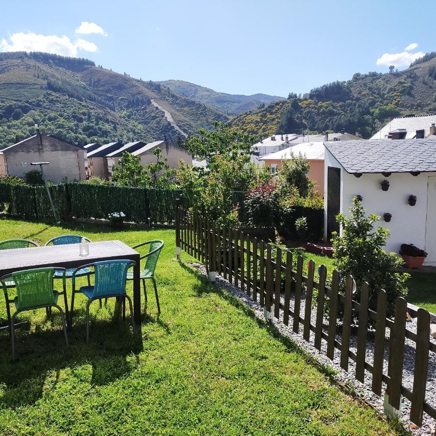 Albergue El Castillo Villafranca Del Bierzo Bagian luar foto